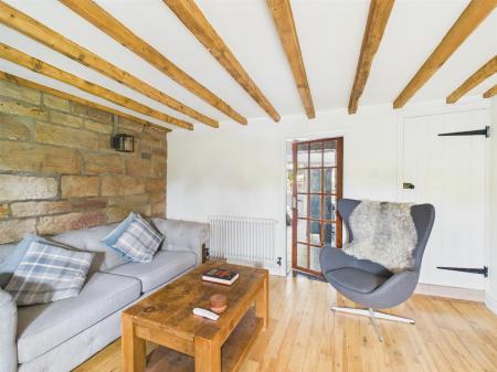 Charming Lounge