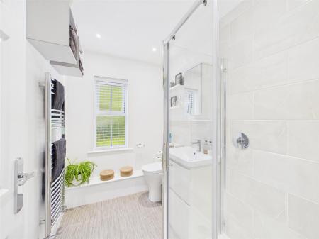 Bathroom/Shower Room