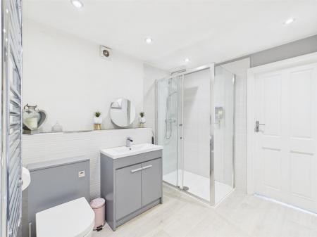 Family Shower Room