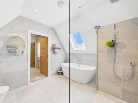 En-Suite Bathroom