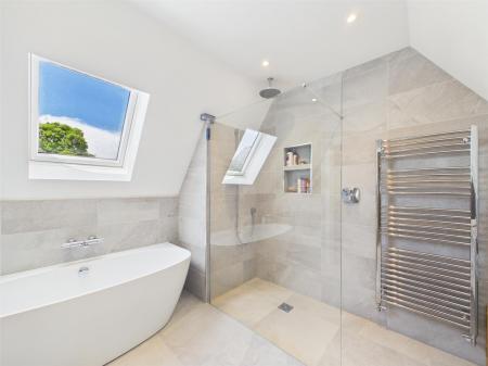En-Suite Bathroom