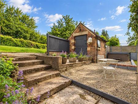 Stable/Outbuilding