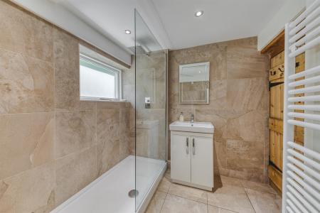 Family Shower Room