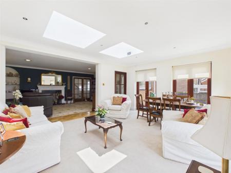 Garden Room/Dining Room