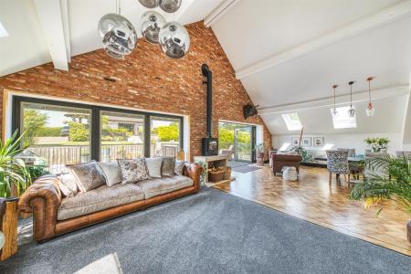 Living Lounge/Dining Room/Kitchen