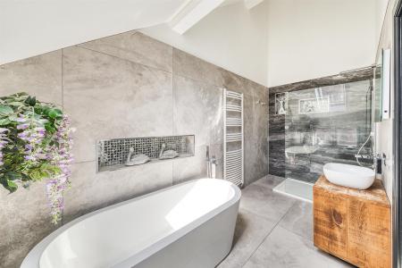 En-Suite Bathroom