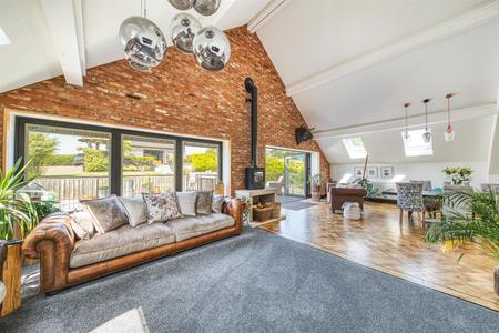 Living Lounge/Dining Room/Kitchen