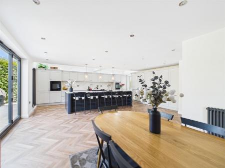 Living Kitchen/Dining/Family Room