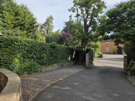 Gravel Area to Front