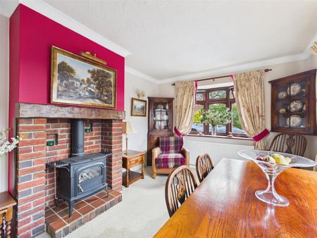 Sitting Room/Dining Room