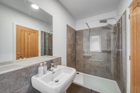 En-Suite Five