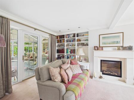 Lounge Area