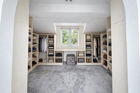 Walk-In Wardrobe/Dressing Room