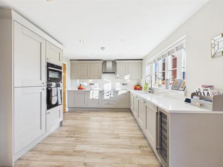 Living/Dining Kitchen
