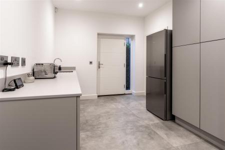 Good Sized Utility Room