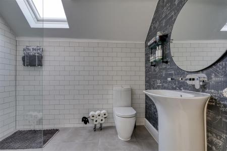 Superbly Appointed Shower Room