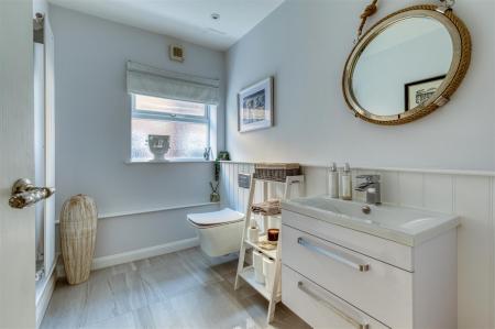 Fitted Guest Cloakroom