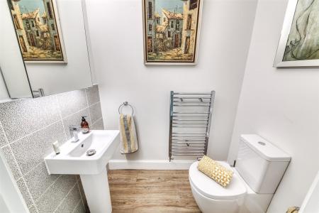 Fitted Guest Cloakroom