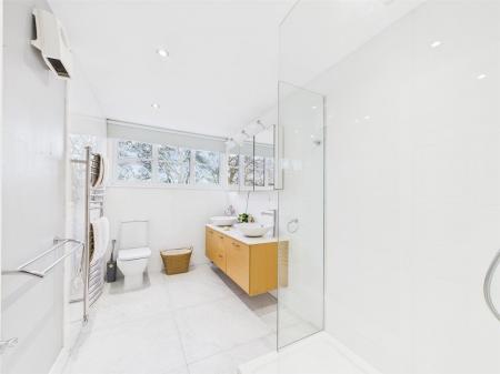 Well-Appointed Shower Room