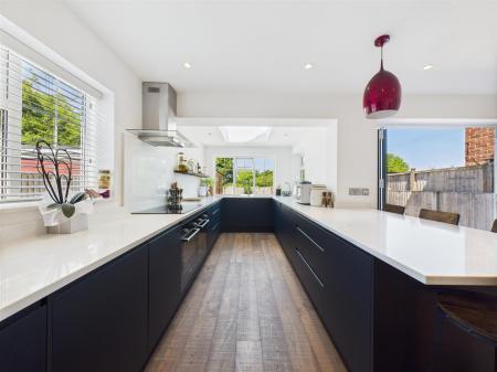 High Specification Fitted Breakfast Kitchen