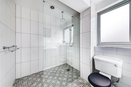 Superbly Appointed En-Suite Shower Room