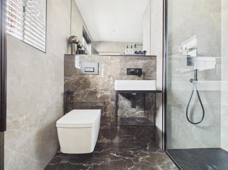 Superbly Appointed Shower Room
