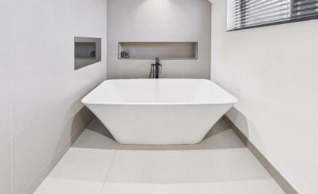 Superbly Appointed Principle Bathroom