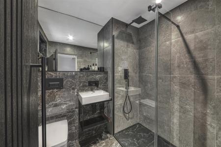 Superbly Appointed Shower Room
