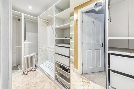 Walk-In Wardrobe