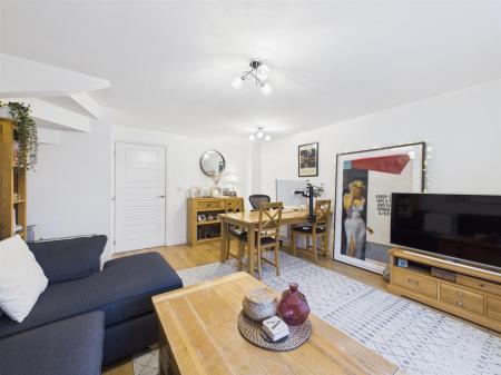 Spacious Lounge/Dining Room