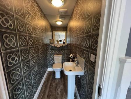 Fitted Guest Cloakroom