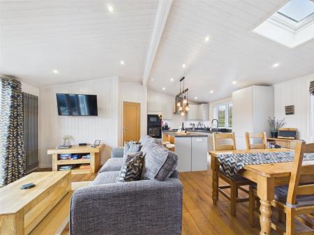 Open Plan Living/Kitchen/Dining Area