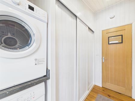 Hallway/Utility Area