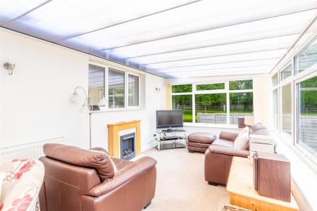 Conservatory/Living Space
