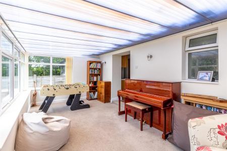 Conservatory/Living Space