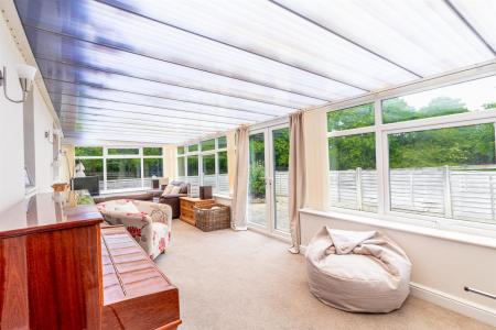 Conservatory/Living Space