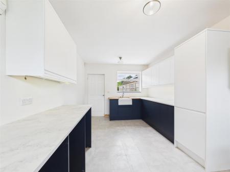 Garage/Utility Room