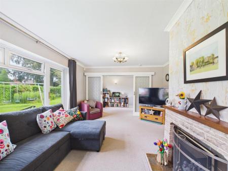 Living/Dining Room