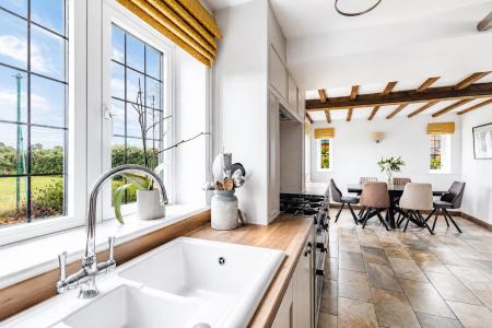 Fitted Kitchen