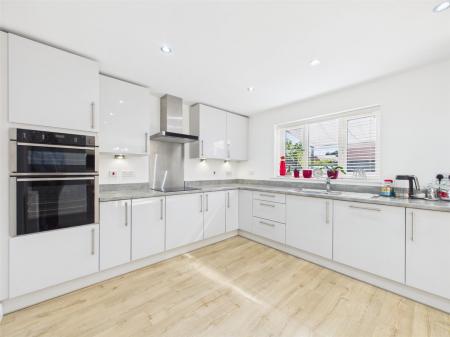 Fitted Kitchen