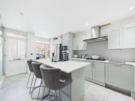 Kitchen/Dining Room