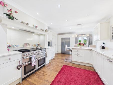 High Specification Fitted Kitchen