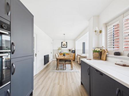 Open Plan Kitchen, Dining & Family Room