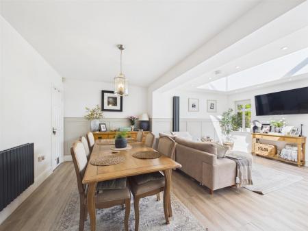 Open Plan Kitchen, Dining & Family Room