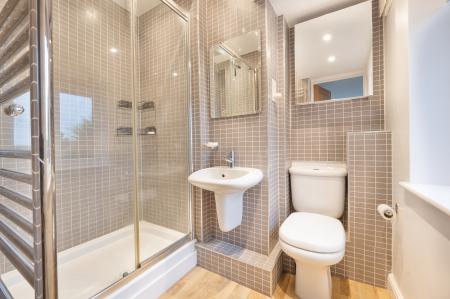 Bedroom 2 En-Suite