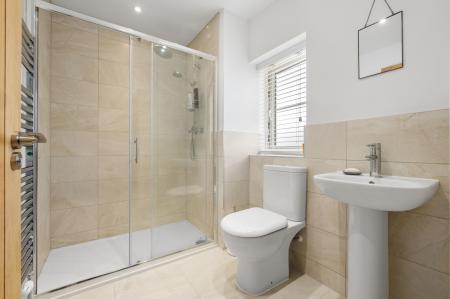 Bedroom 2 En-Suite