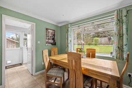 Kitchen/Breakfast Rm