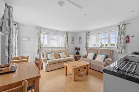 Lodge Sitting Rm