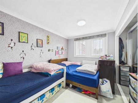 CAM02435G0-PR0213-STILL017.jpg