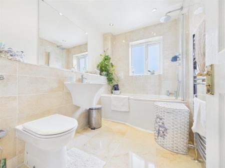 CAM02435G0-PR0221-STILL001.jpg